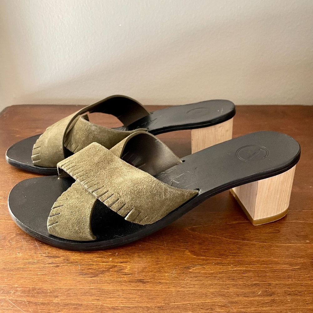 Alvaro Gonzalez Women's Green/Black Sandals Size 38 (US 8) 2.25 inch heel